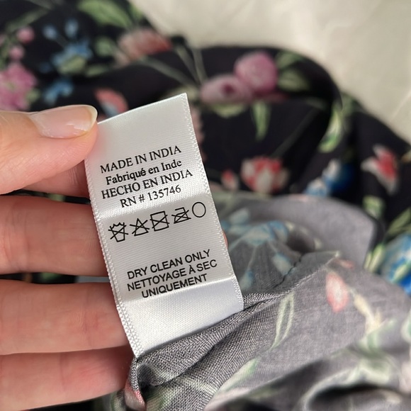 Samantha Pleet Floral Flutter Sleeve Dress - Picture 6 of 9